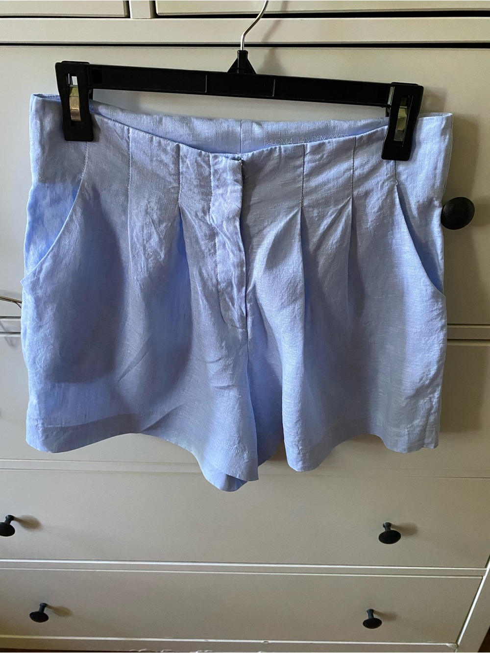 Women's Light Blue Linen-Blend Tailored Shorts with Pleats